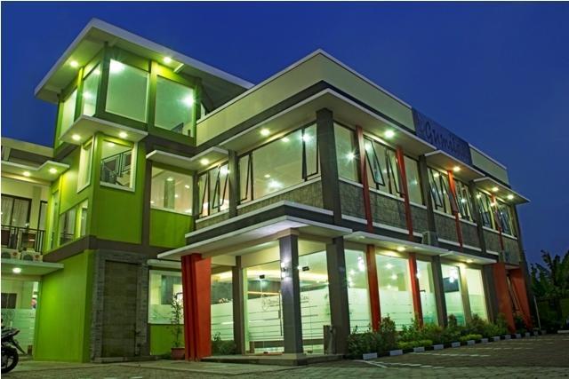 Gumilang Hotel Puncak Exterior photo
