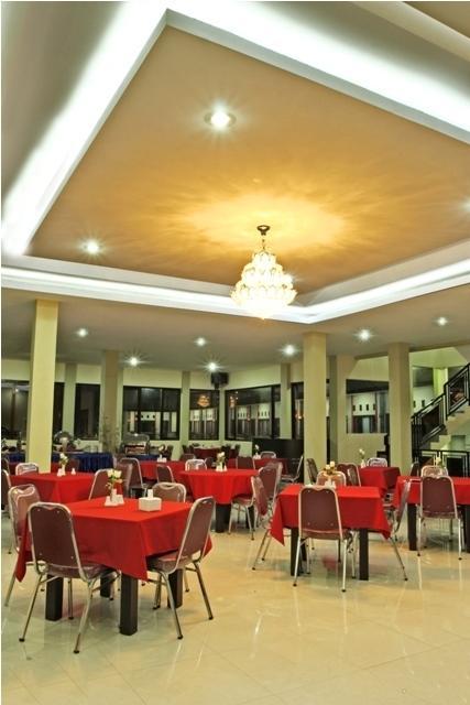 Gumilang Hotel Puncak Exterior photo