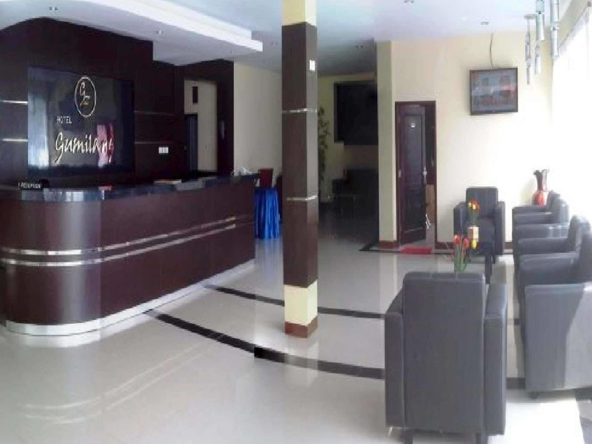 Gumilang Hotel Puncak Exterior photo